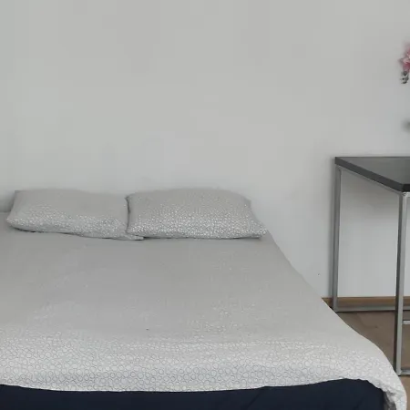 Nocleg ze śniadaniem West 27 *